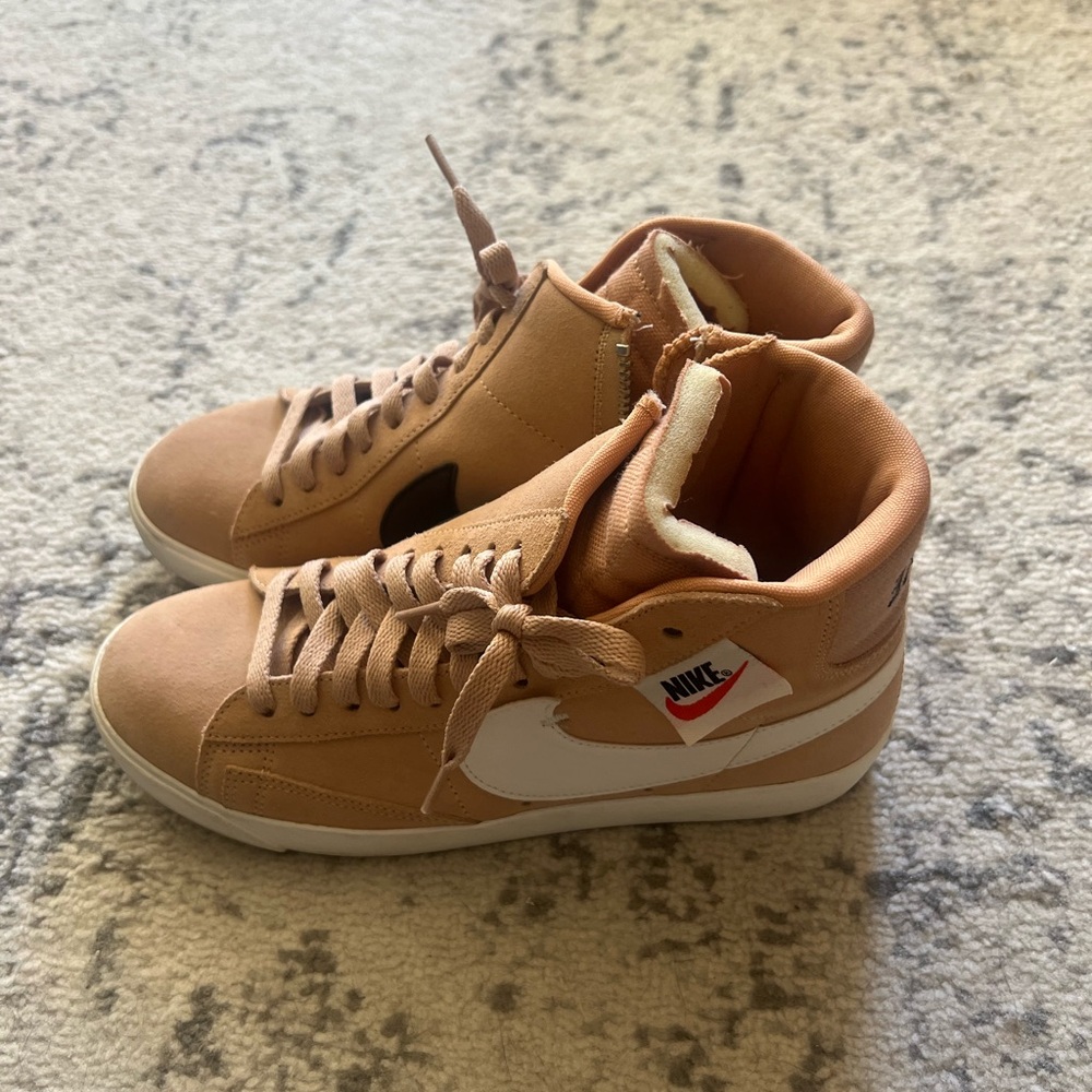 Nike High-Top Sneakers in Tan and White - Picture 3 of 4